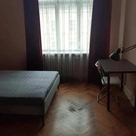 3bedrooms Hotel *