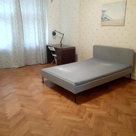 3bedrooms *