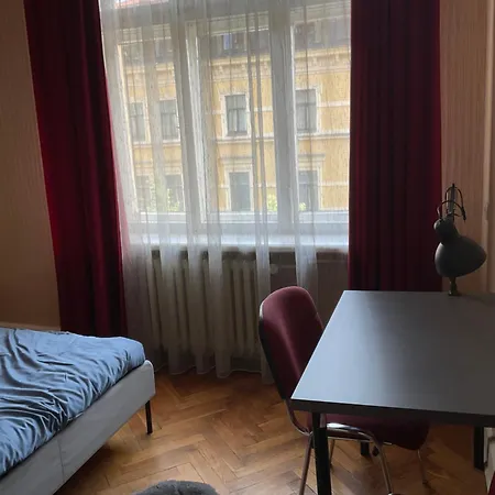3bedrooms Hotel *